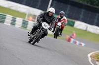 Vintage-motorcycle-club;eventdigitalimages;mallory-park;mallory-park-trackday-photographs;no-limits-trackdays;peter-wileman-photography;trackday-digital-images;trackday-photos;vmcc-festival-1000-bikes-photographs